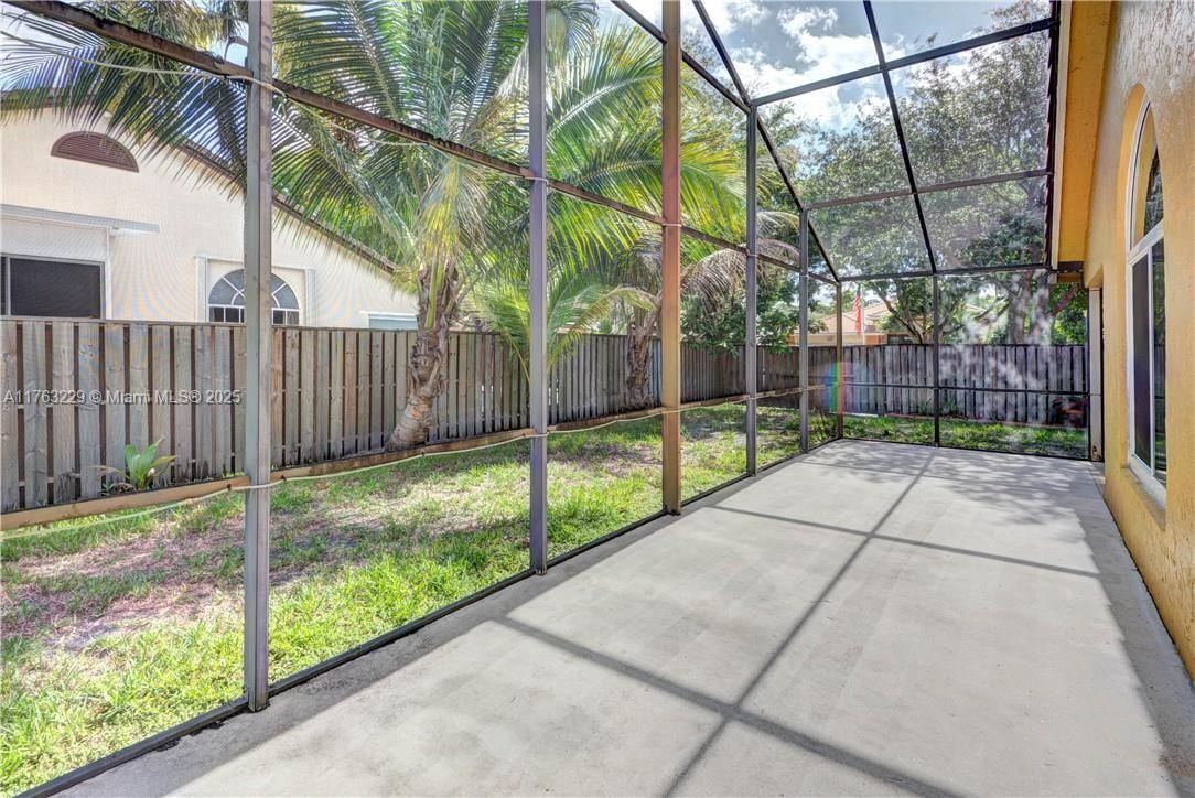 Real estate property located at 10339 Santiago St, Broward, Embassy Lakes, Cooper City, FL