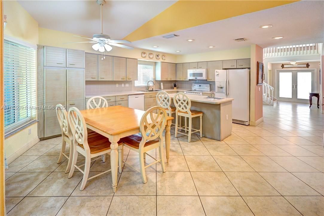 Real estate property located at 10339 Santiago St, Broward, Embassy Lakes, Cooper City, FL