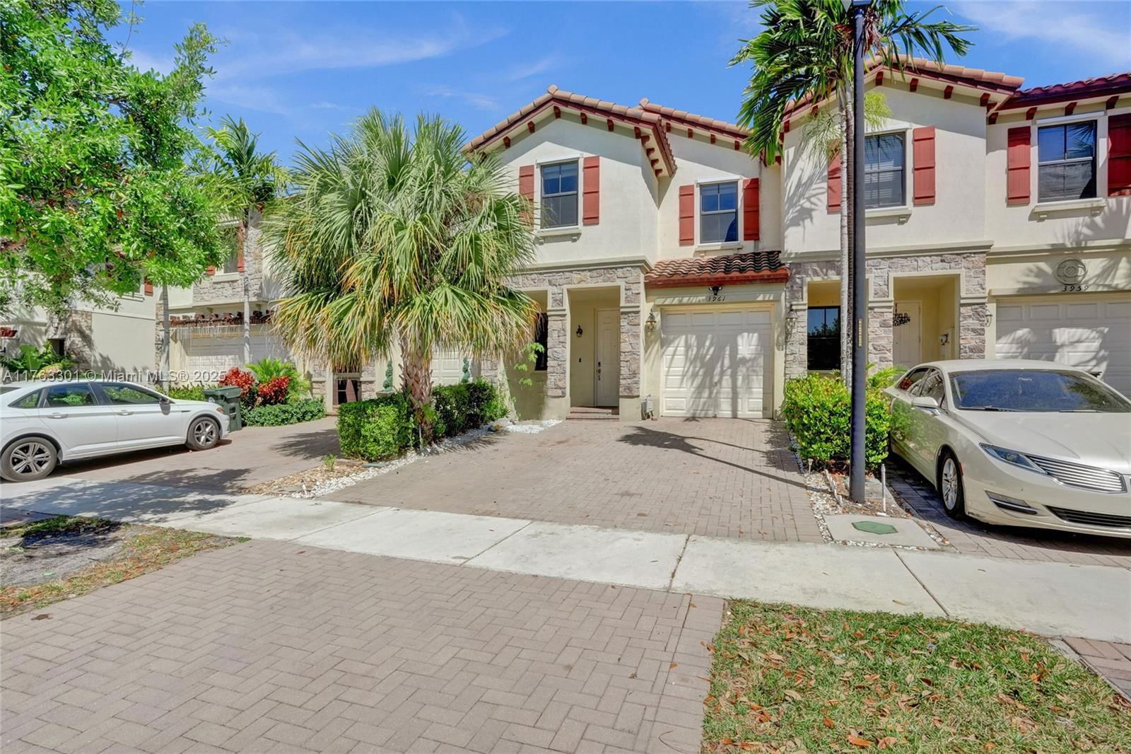 Real estate property located at 3961 Allerdale Pl, Broward, Simonton Court, Coconut Creek, FL