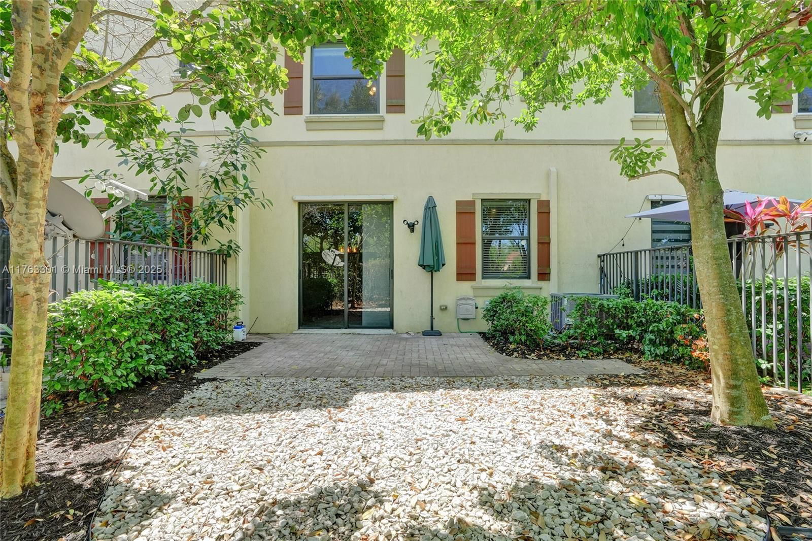 Real estate property located at 3961 Allerdale Pl, Broward, Simonton Court, Coconut Creek, FL