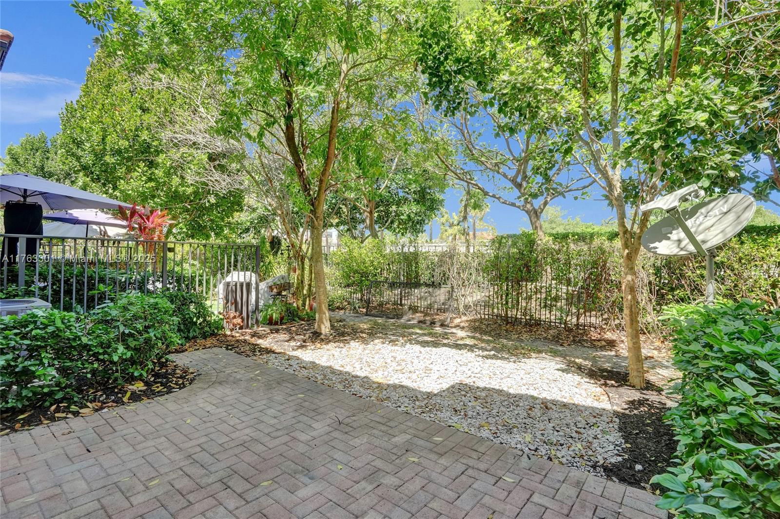 Real estate property located at 3961 Allerdale Pl, Broward, Simonton Court, Coconut Creek, FL