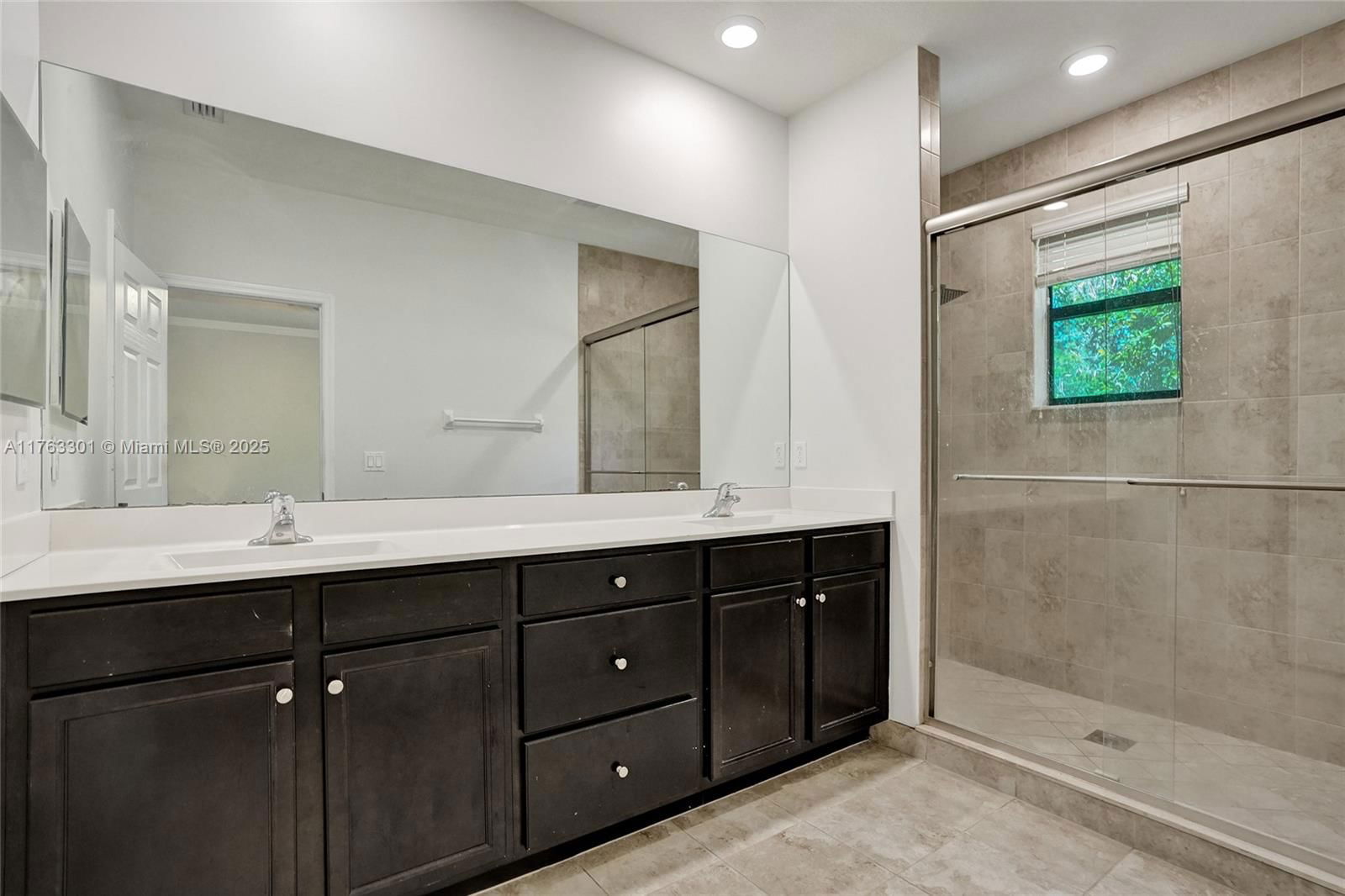 Real estate property located at 3961 Allerdale Pl, Broward, Simonton Court, Coconut Creek, FL