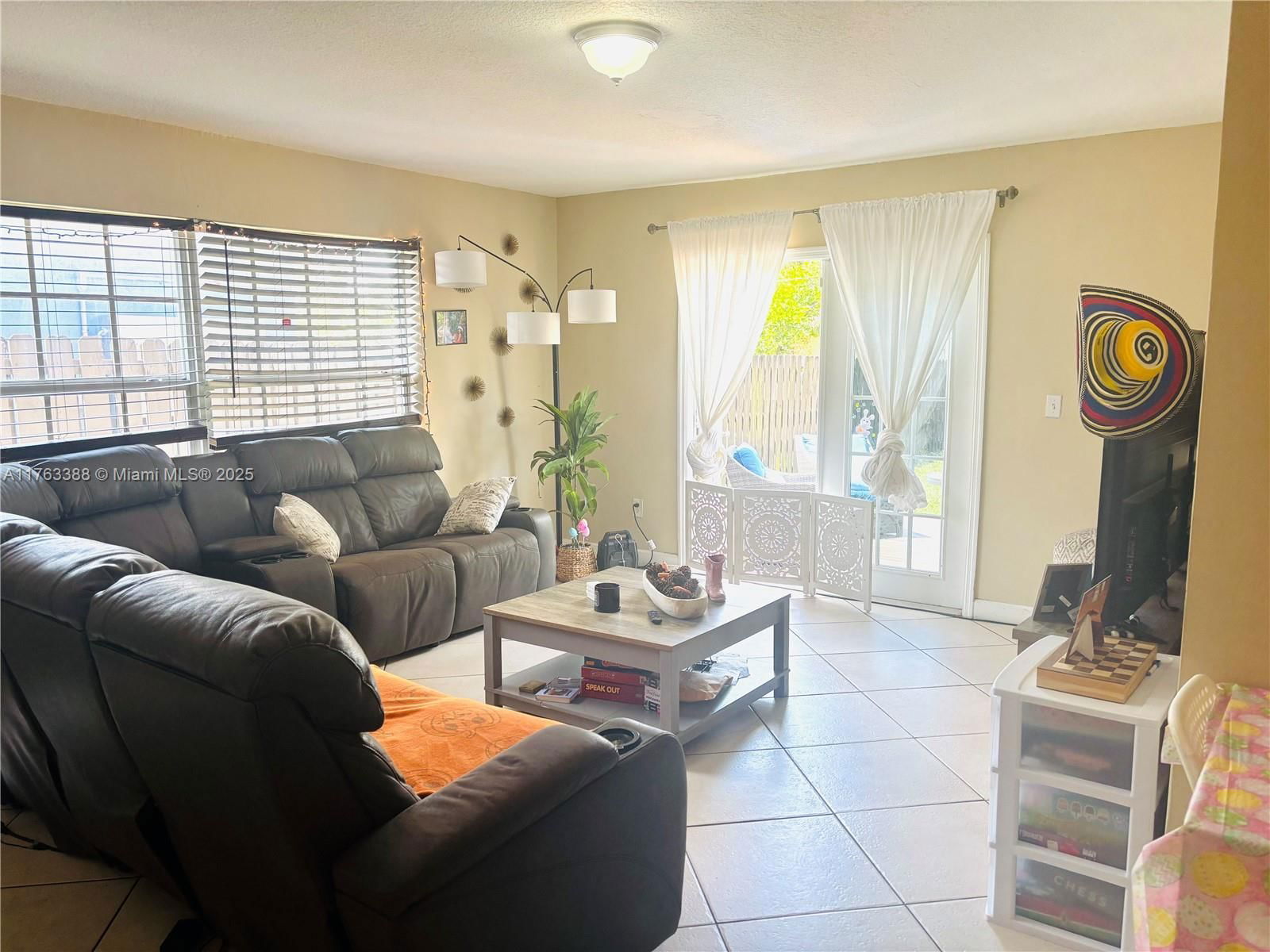 Real estate property located at 1113 24th Ave, Broward, Hoosier Heights, Fort Lauderdale, FL