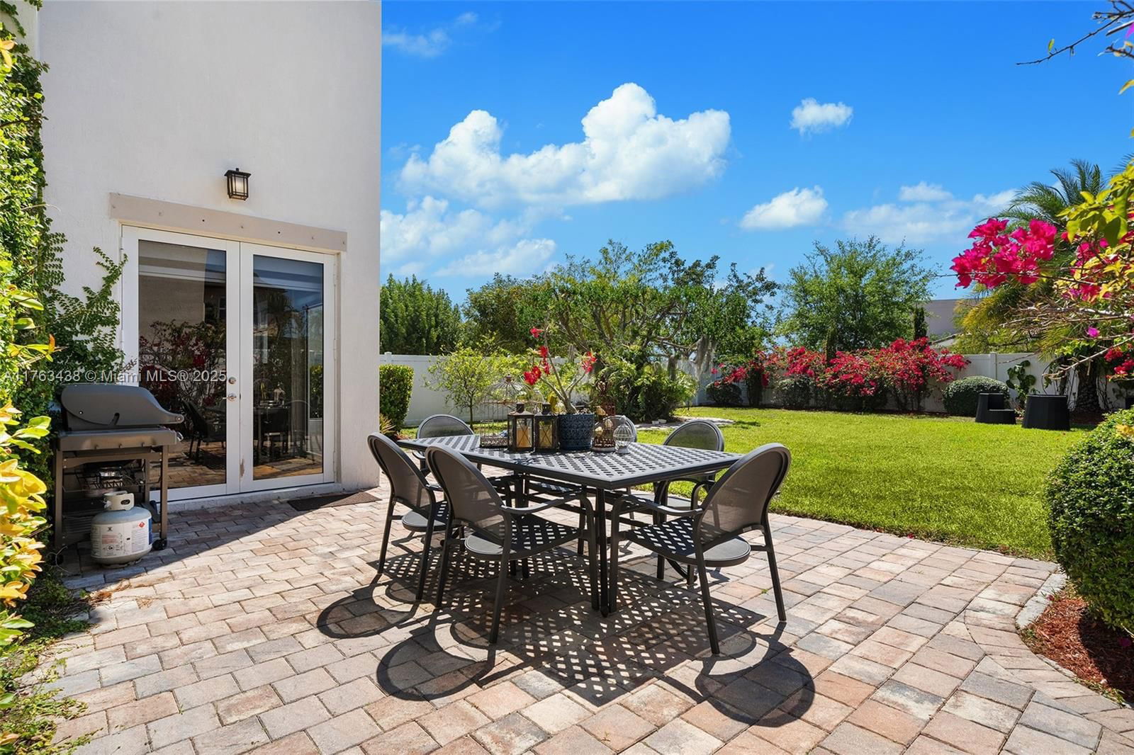 Real estate property located at 16952 92nd St Cir, Miami-dade, Kendall Commons Residenti, Miami, FL
