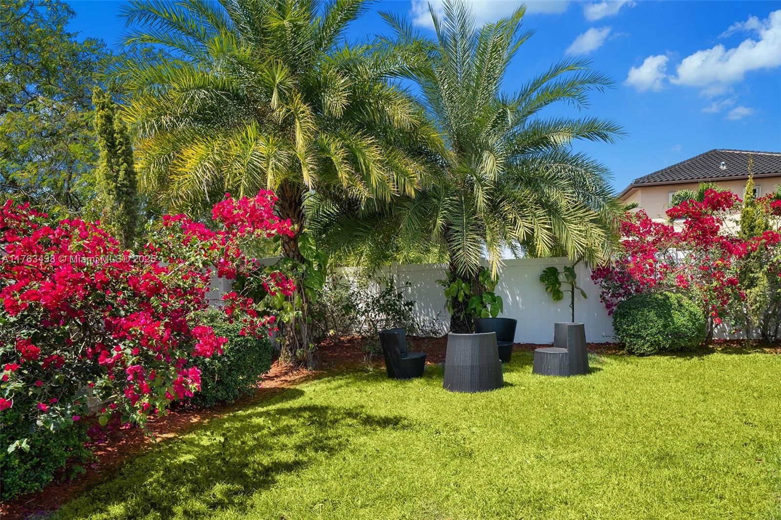 Real estate property located at 16952 92nd St Cir, Miami-dade, Kendall Commons Residenti, Miami, FL