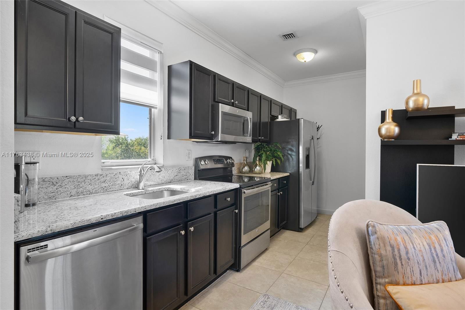 Real estate property located at 16952 92nd St Cir, Miami-dade, Kendall Commons Residenti, Miami, FL
