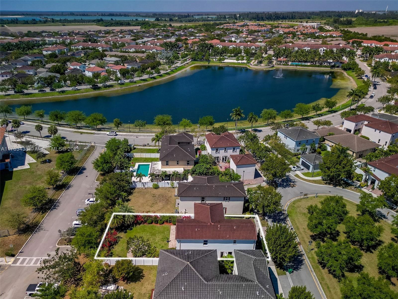 Real estate property located at 16952 92nd St Cir, Miami-dade, Kendall Commons Residenti, Miami, FL