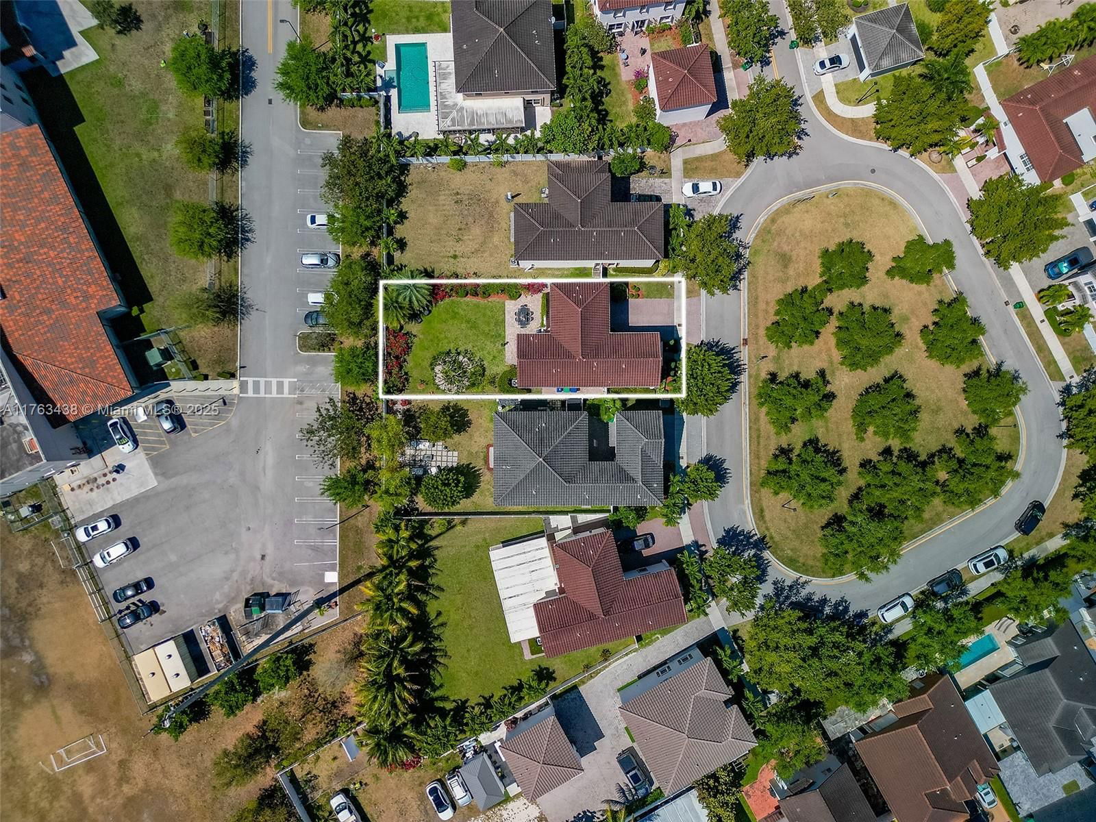 Real estate property located at 16952 92nd St Cir, Miami-dade, Kendall Commons Residenti, Miami, FL