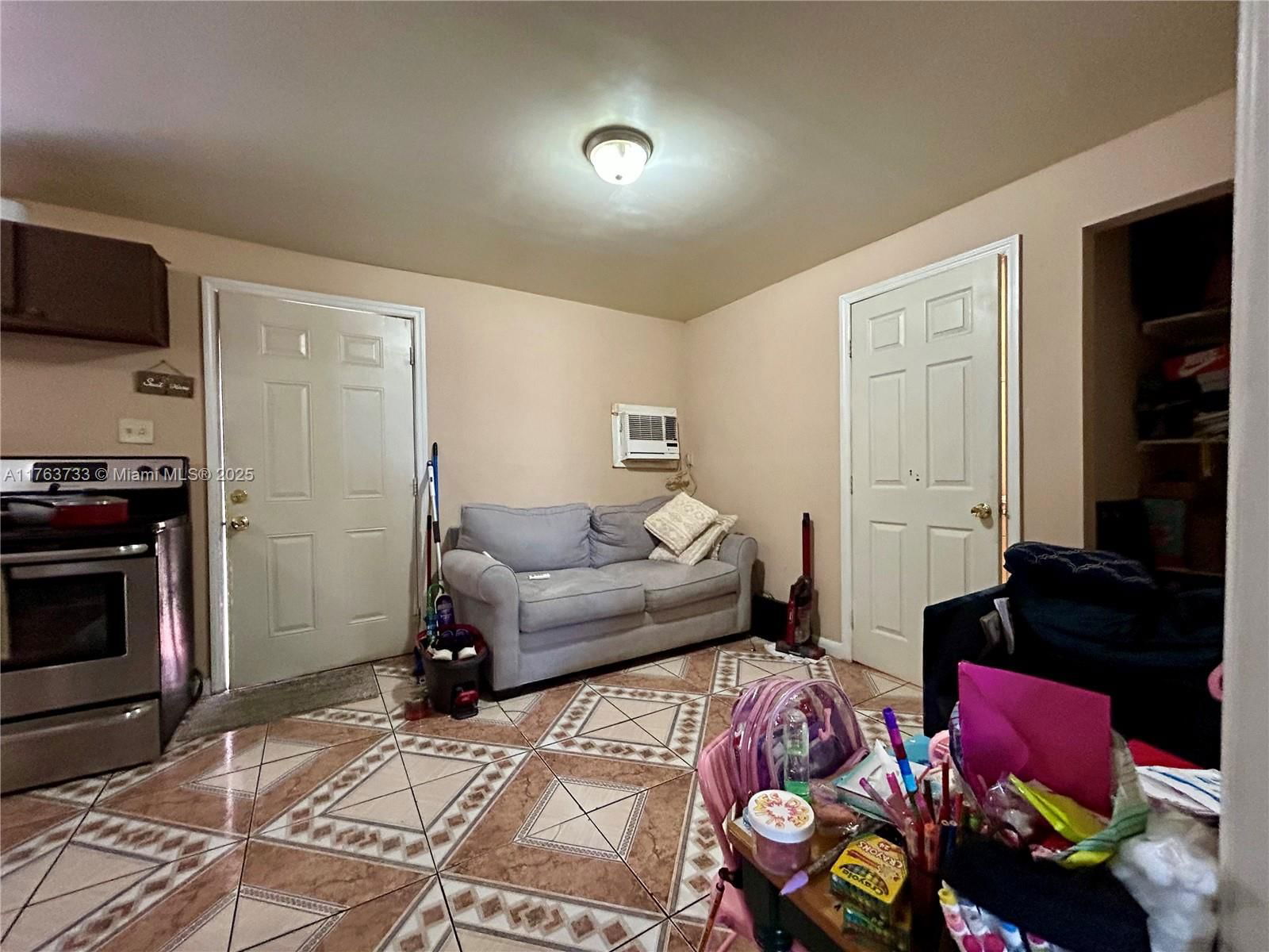 Real estate property located at 1940 Ali Baba Ave, Miami-dade, Opa-Locka, FL