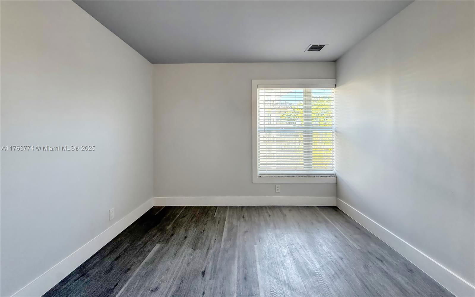 Real estate property located at 1770 Las Olas Blvd #302, Broward, Las Olas Villas Condo, Fort Lauderdale, FL