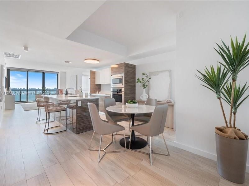 Real estate property located at 460 28th St #907, Miami-dade, Icon Bay Condo, Miami, FL