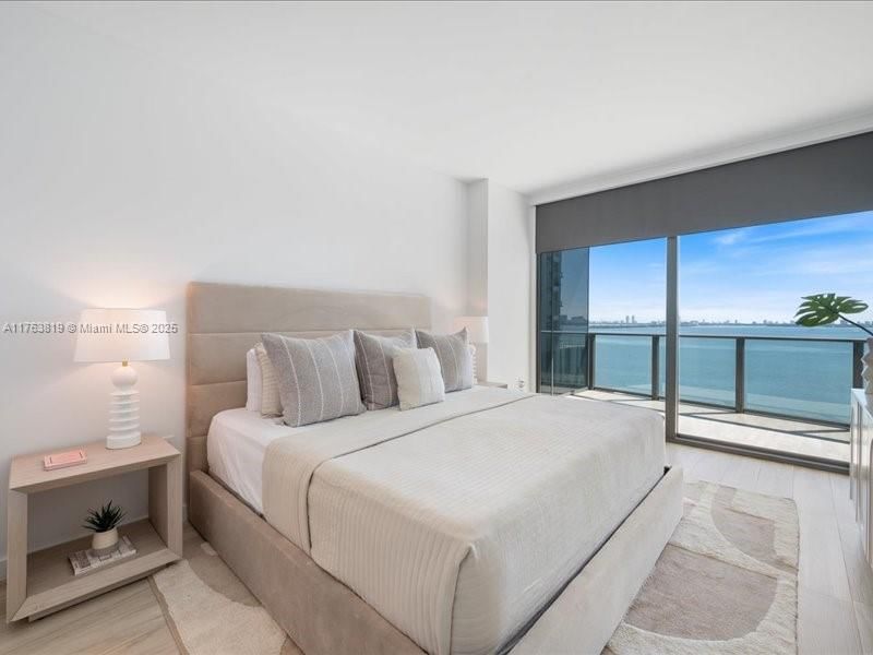Real estate property located at 460 28th St #907, Miami-dade, Icon Bay Condo, Miami, FL