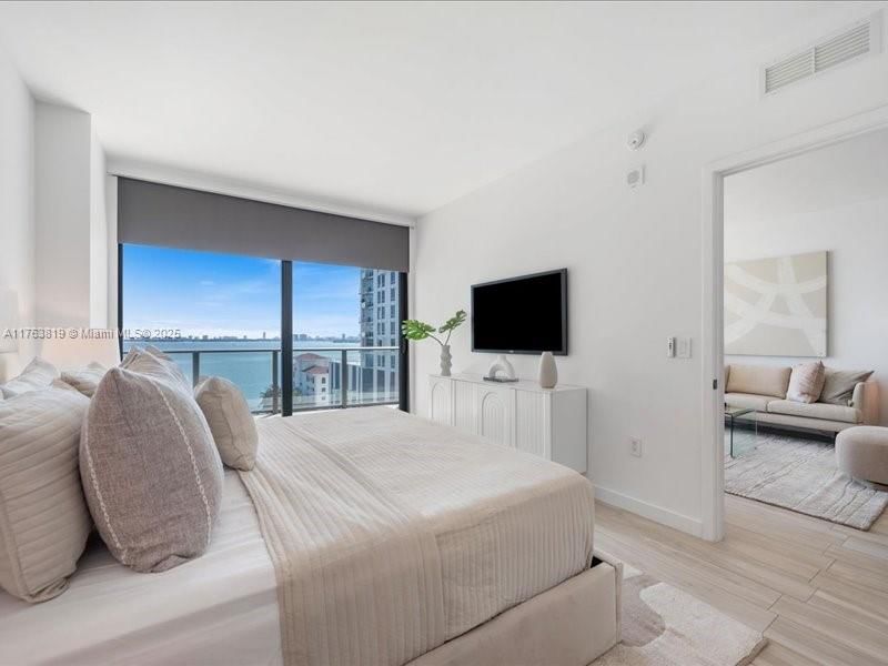 Real estate property located at 460 28th St #907, Miami-dade, Icon Bay Condo, Miami, FL