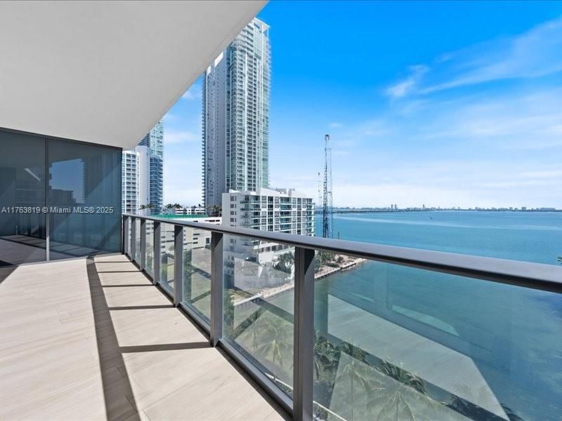 Real estate property located at 460 28th St #907, Miami-dade, Icon Bay Condo, Miami, FL
