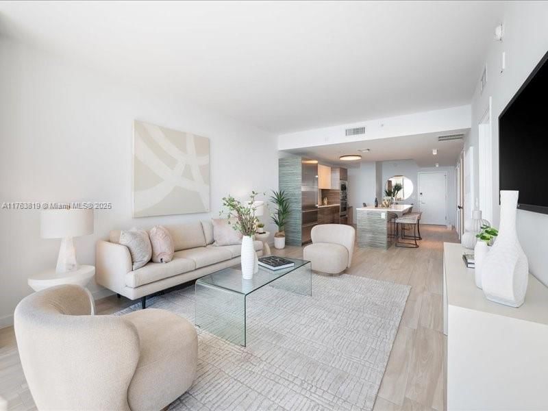 Real estate property located at 460 28th St #907, Miami-dade, Icon Bay Condo, Miami, FL
