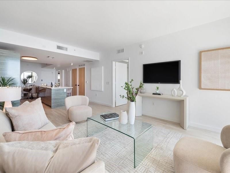 Real estate property located at 460 28th St #907, Miami-dade, Icon Bay Condo, Miami, FL