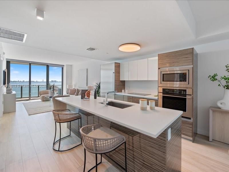 Real estate property located at 460 28th St #907, Miami-dade, Icon Bay Condo, Miami, FL