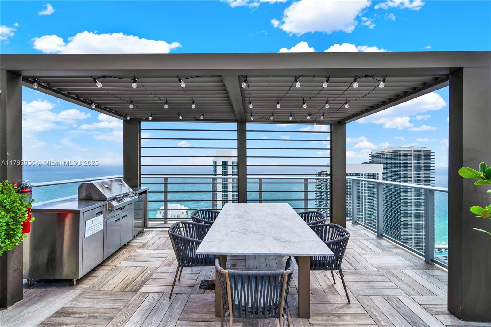 Real estate property located at 4010 Ocean Dr R309, Broward, 4010 South Ocean Condo, Hollywood, FL