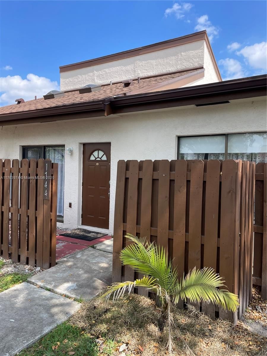 Real estate property located at 1744 71st Ave #117, Broward, Omega Villas 4 Condo, Plantation, FL
