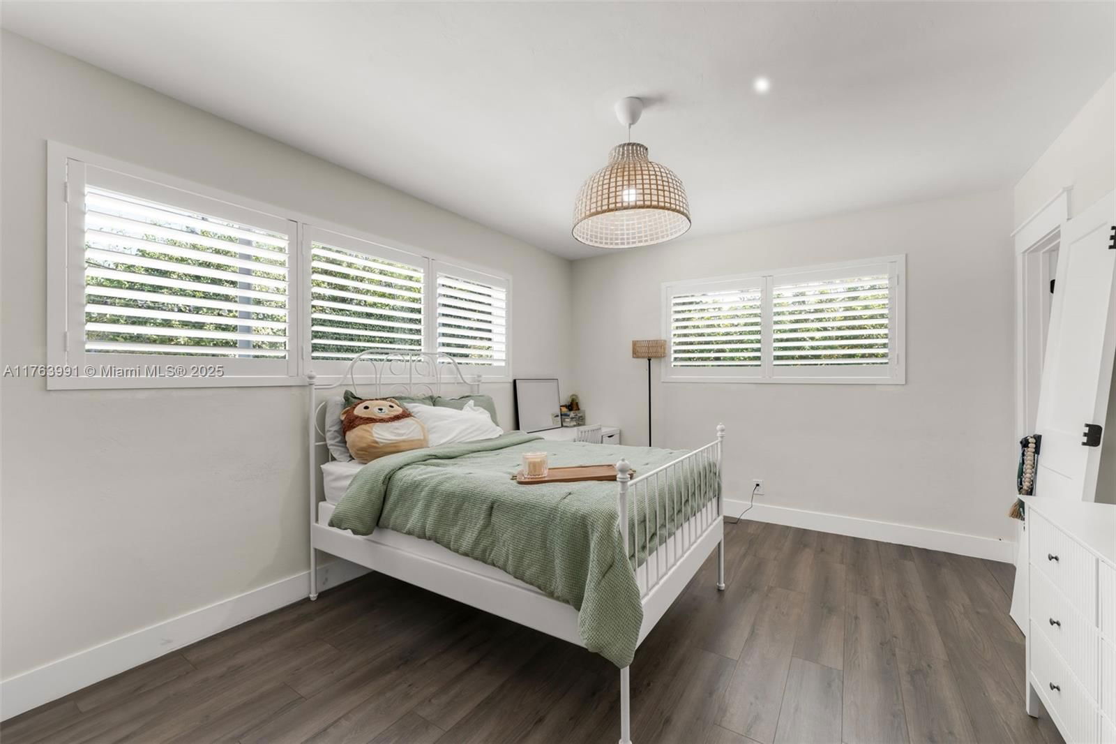 Real estate property located at 18451 84th Ct, Miami-dade, Whispering Pines Estates, Cutler Bay, FL