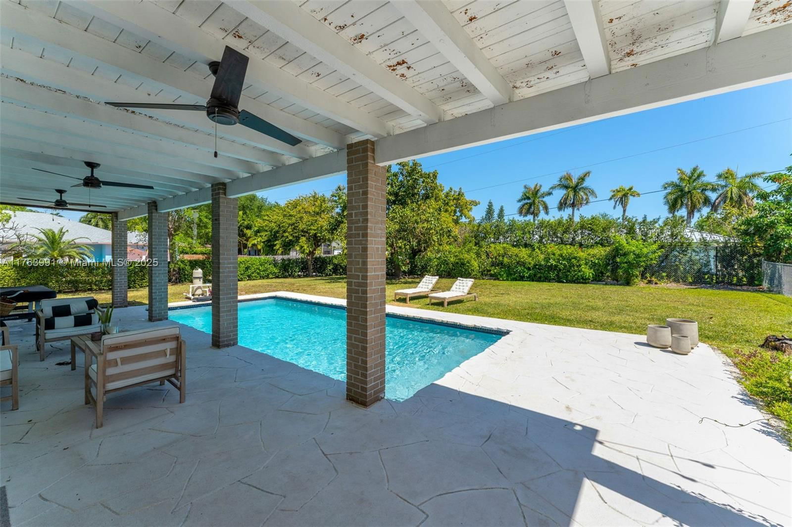 Real estate property located at 18451 84th Ct, Miami-dade, Whispering Pines Estates, Cutler Bay, FL