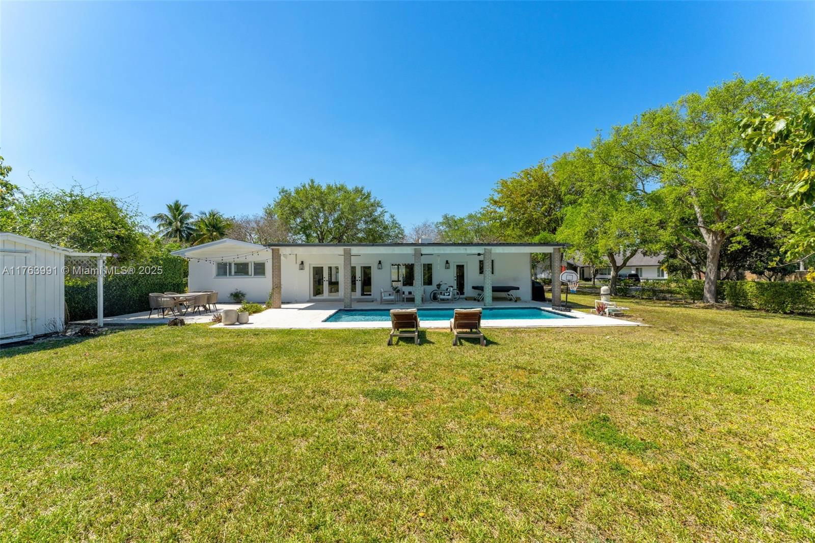 Real estate property located at 18451 84th Ct, Miami-dade, Whispering Pines Estates, Cutler Bay, FL