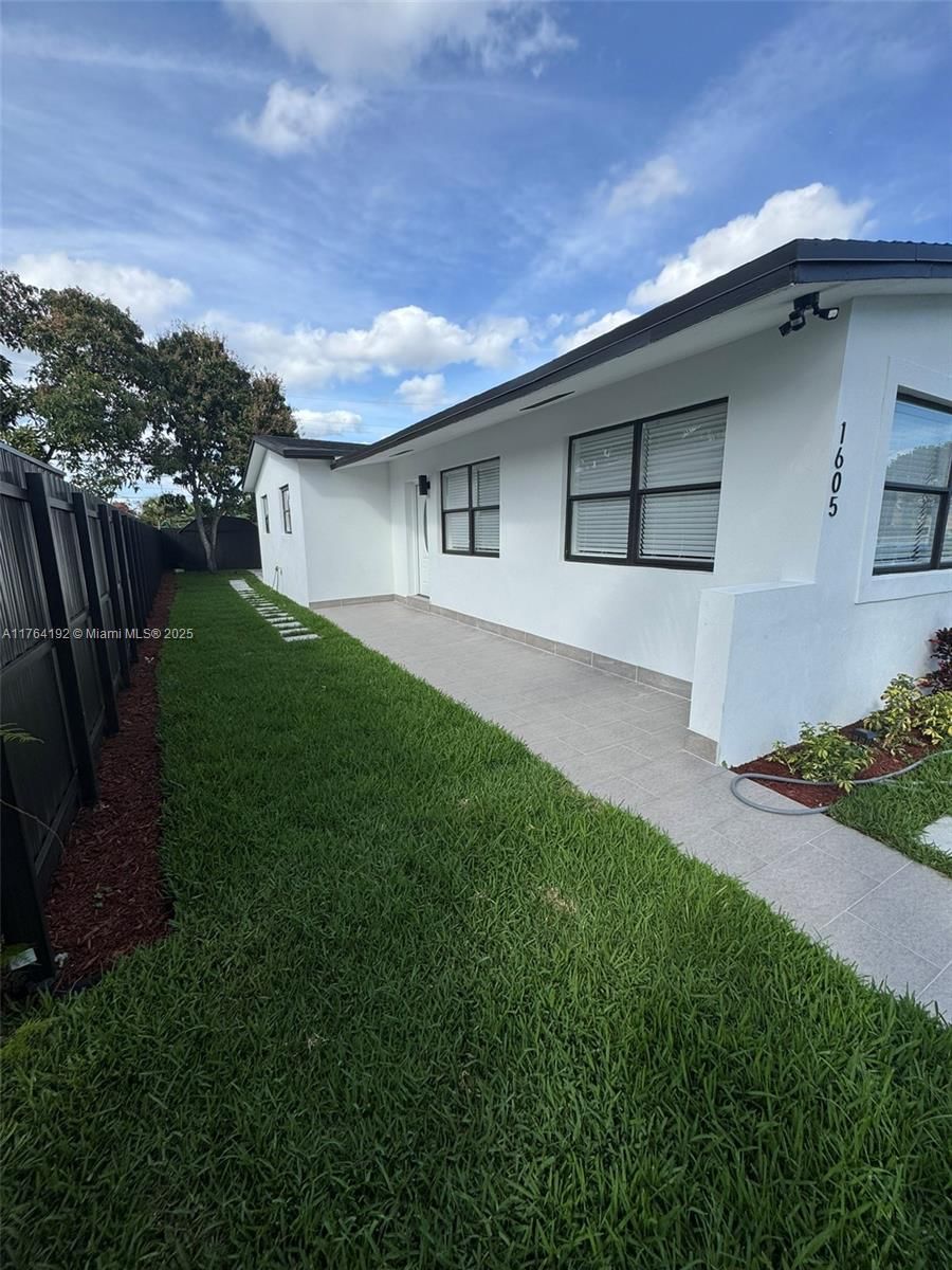 Real estate property located at 1605 117th St, Miami-dade, Sherna Park, Miami, FL