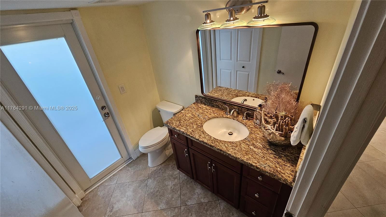 Real estate property located at 3851 7th Pl, Broward, Villages Of Hillsboro, Deerfield Beach, FL