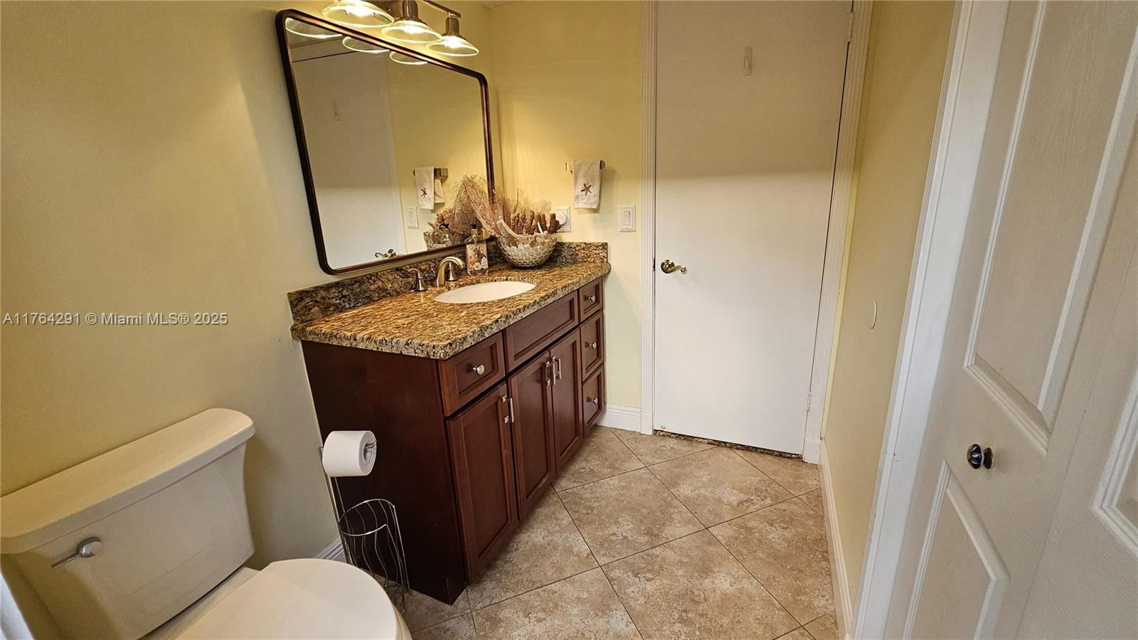 Real estate property located at 3851 7th Pl, Broward, Villages Of Hillsboro, Deerfield Beach, FL