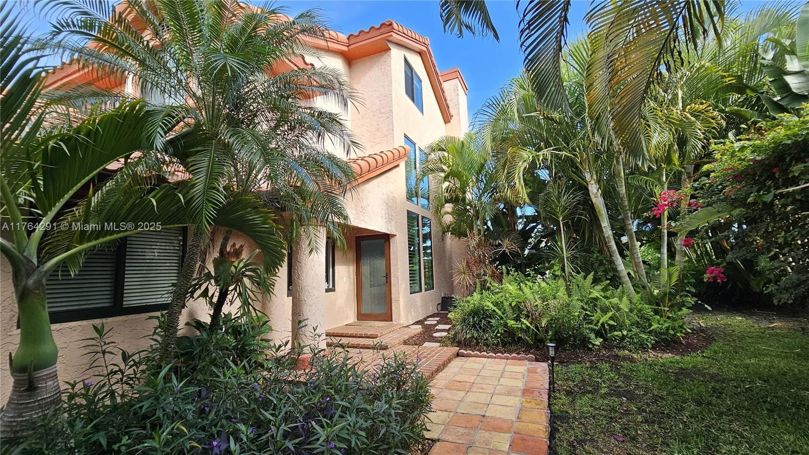 Real estate property located at 3851 7th Pl, Broward, Villages Of Hillsboro, Deerfield Beach, FL