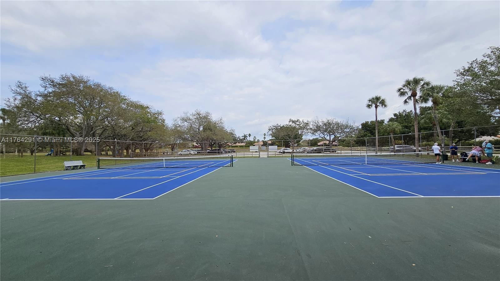 Real estate property located at 3851 7th Pl, Broward, Villages Of Hillsboro, Deerfield Beach, FL