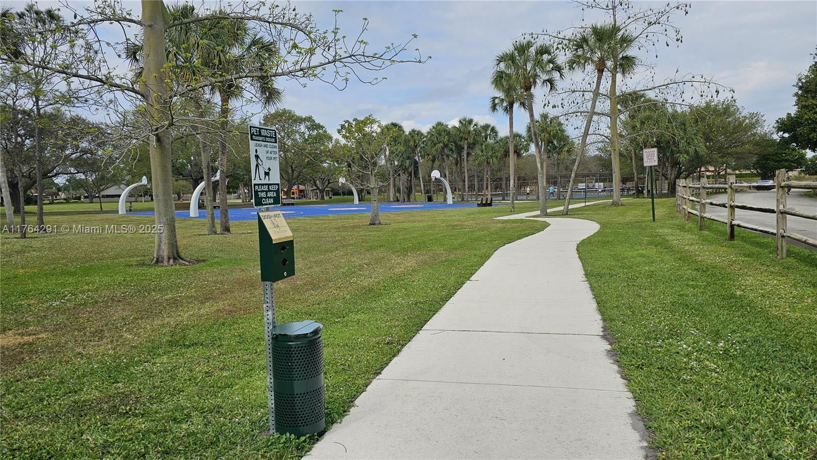 Real estate property located at 3851 7th Pl, Broward, Villages Of Hillsboro, Deerfield Beach, FL