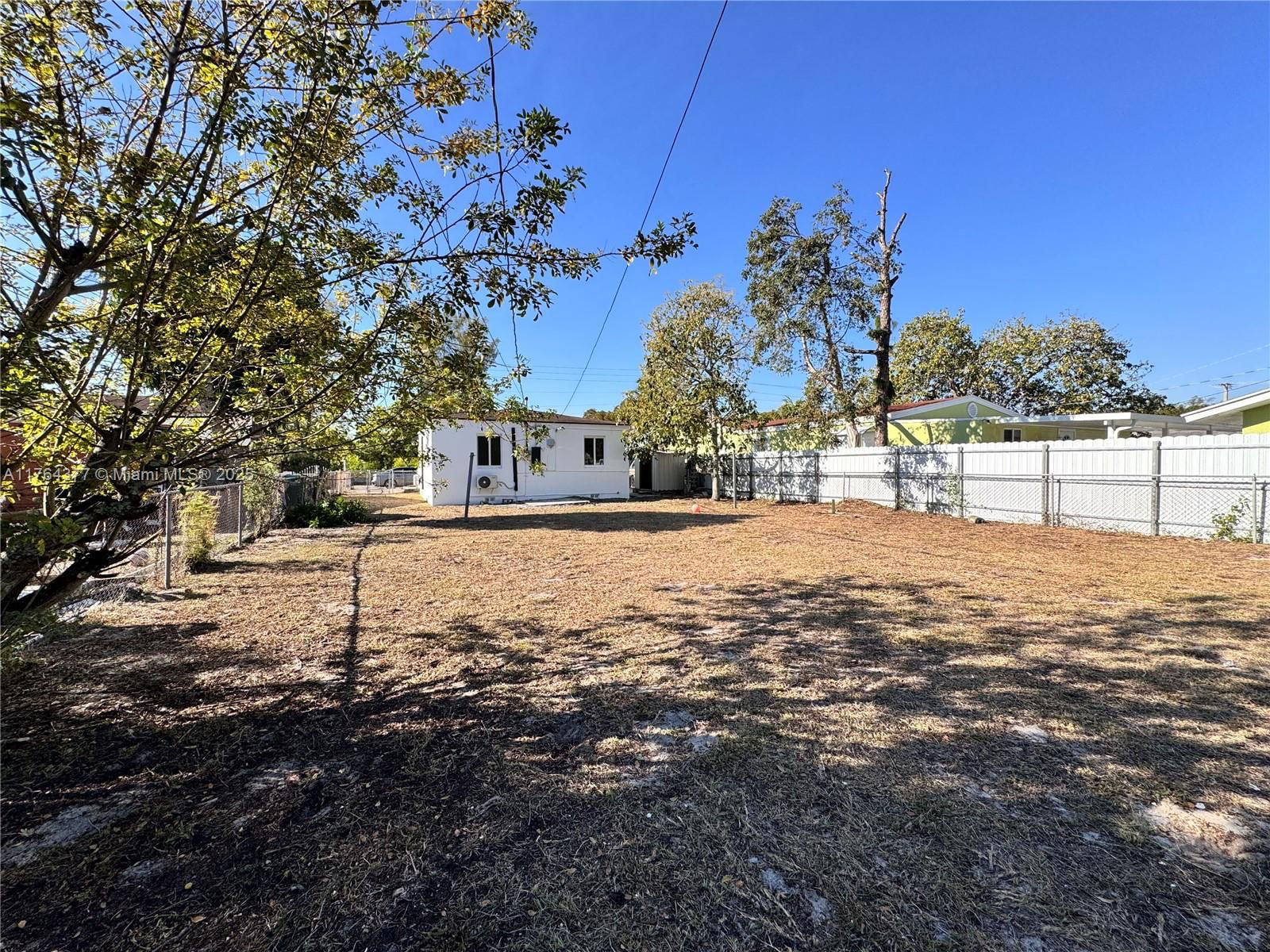 Real estate property located at 1035 Atlantic Ave, Miami-dade, Opa Locka Plat No 3 Rev, Opa-Locka, FL