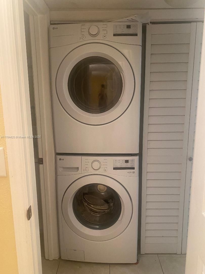 Real estate property located at 6275 24th Ave #103-4, Miami-dade, Flamingo Condo, Hialeah, FL
