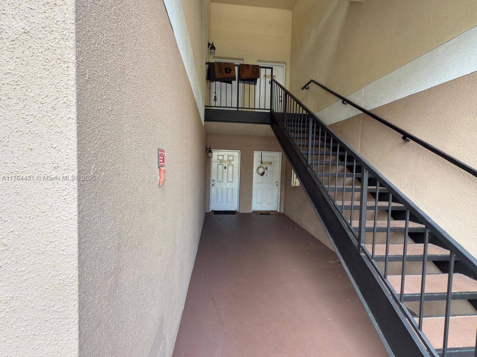 Real estate property located at 815 Boynton Beach Blvd #6-103, Palm Beach, Casablanca Isles Condo, Boynton Beach, FL