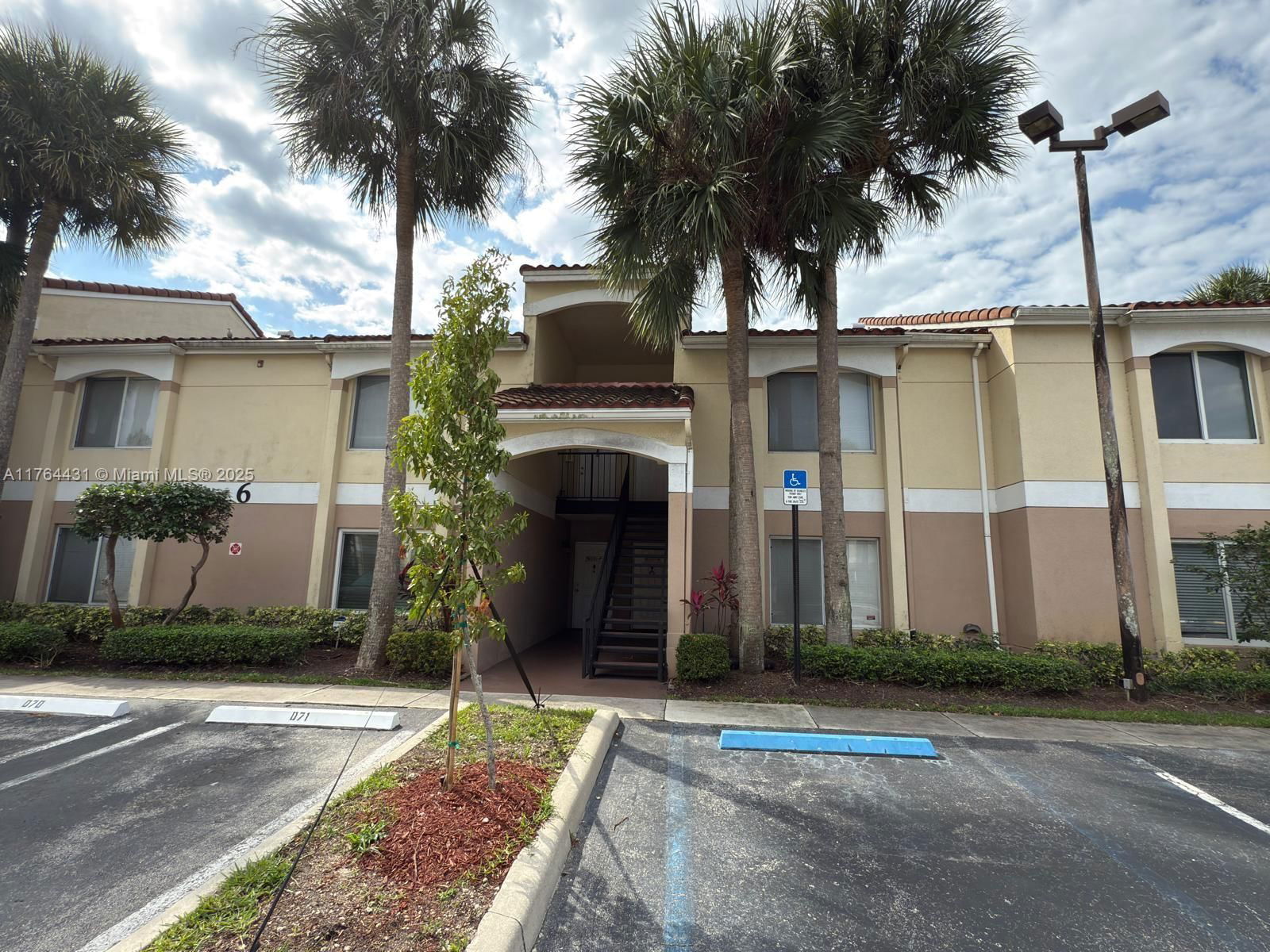 Real estate property located at 815 Boynton Beach Blvd #6-103, Palm Beach, Casablanca Isles Condo, Boynton Beach, FL