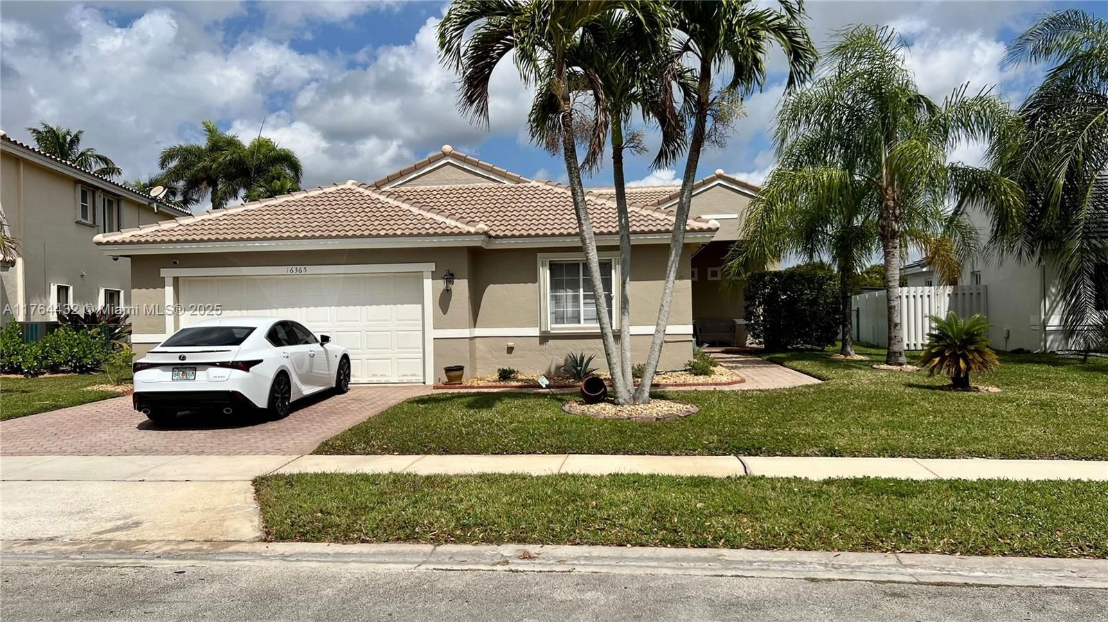 Real estate property located at 16365 2nd Dr, Broward, Heftler Homes At Pembroke, Pembroke Pines, FL