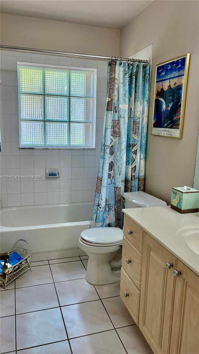 Real estate property located at 16365 2nd Dr, Broward, Heftler Homes At Pembroke, Pembroke Pines, FL