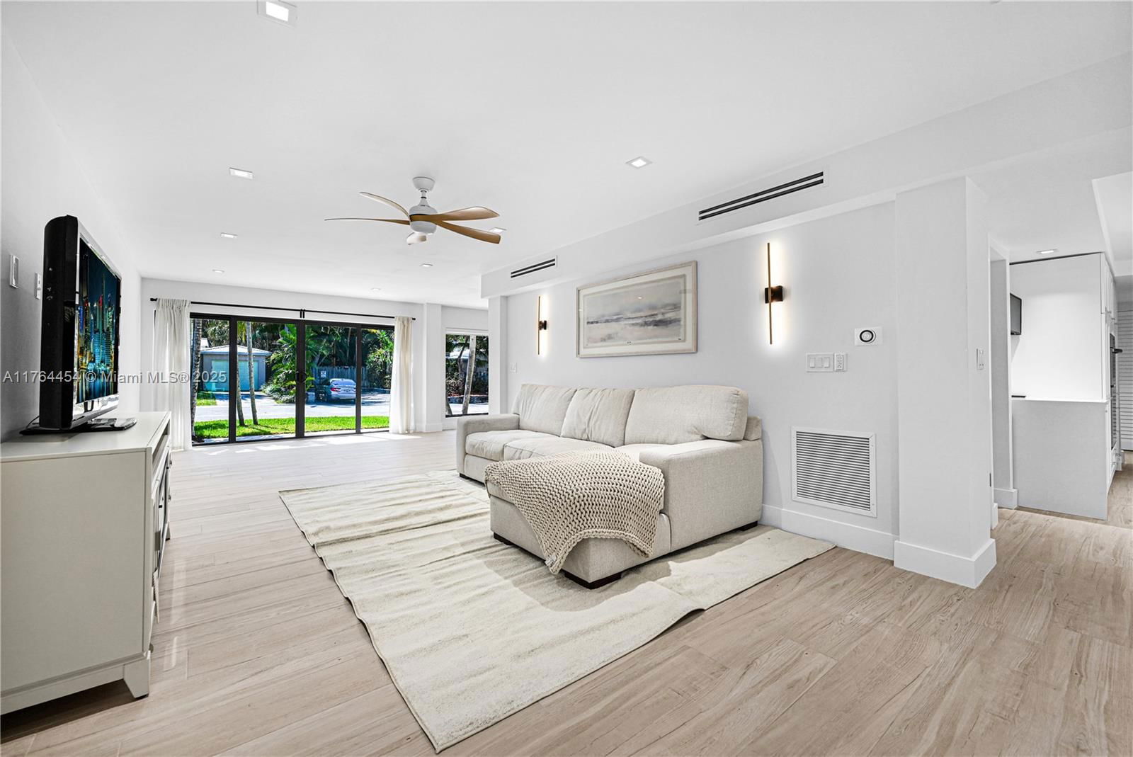Real estate property located at 3305 15th St, Broward, Las Olas By The Sea Ext, Fort Lauderdale, FL