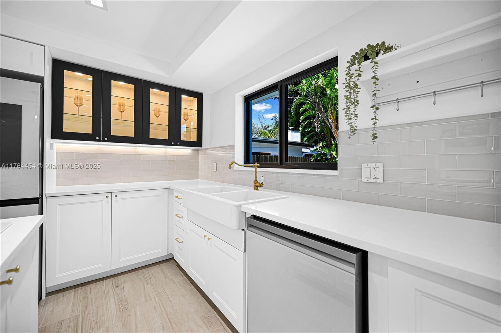 Real estate property located at 3305 15th St, Broward, Las Olas By The Sea Ext, Fort Lauderdale, FL