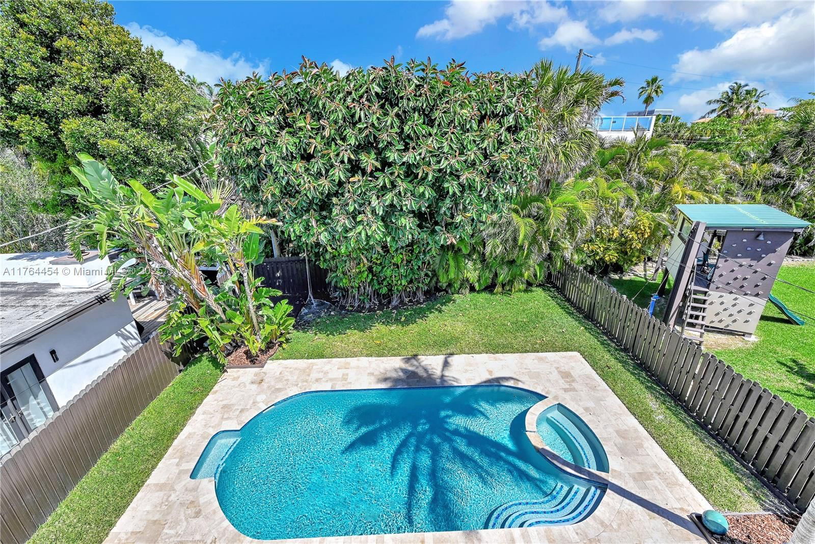 Real estate property located at 3305 15th St, Broward, Las Olas By The Sea Ext, Fort Lauderdale, FL