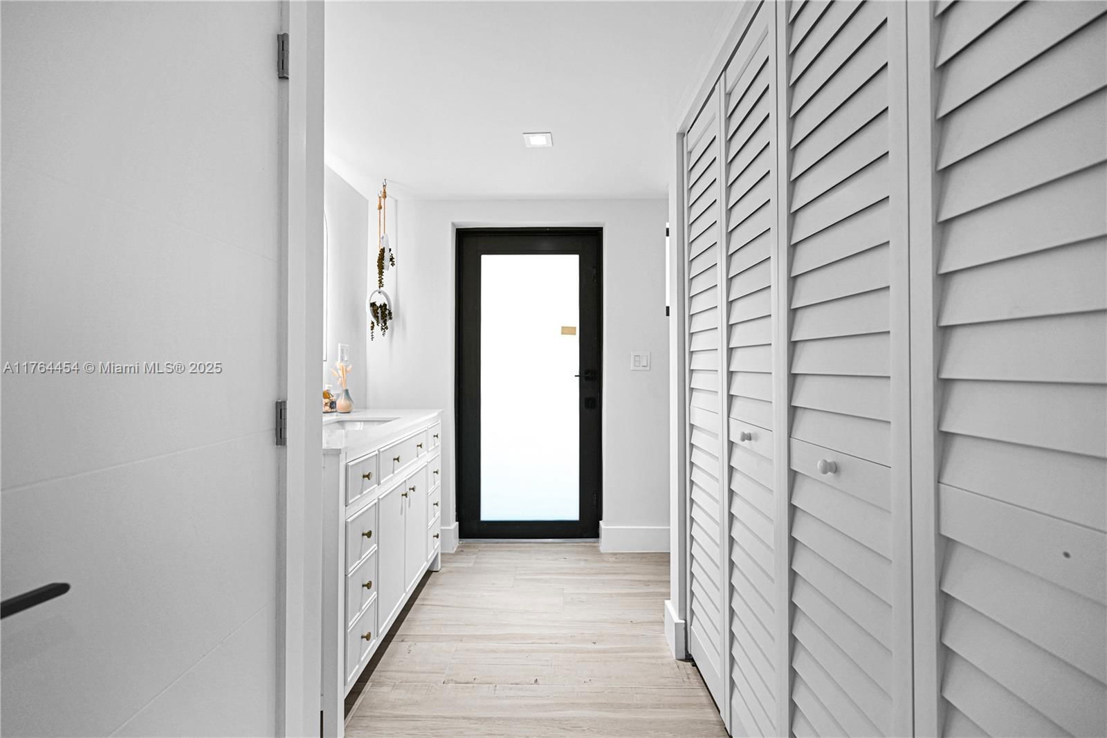 Real estate property located at 3305 15th St, Broward, Las Olas By The Sea Ext, Fort Lauderdale, FL