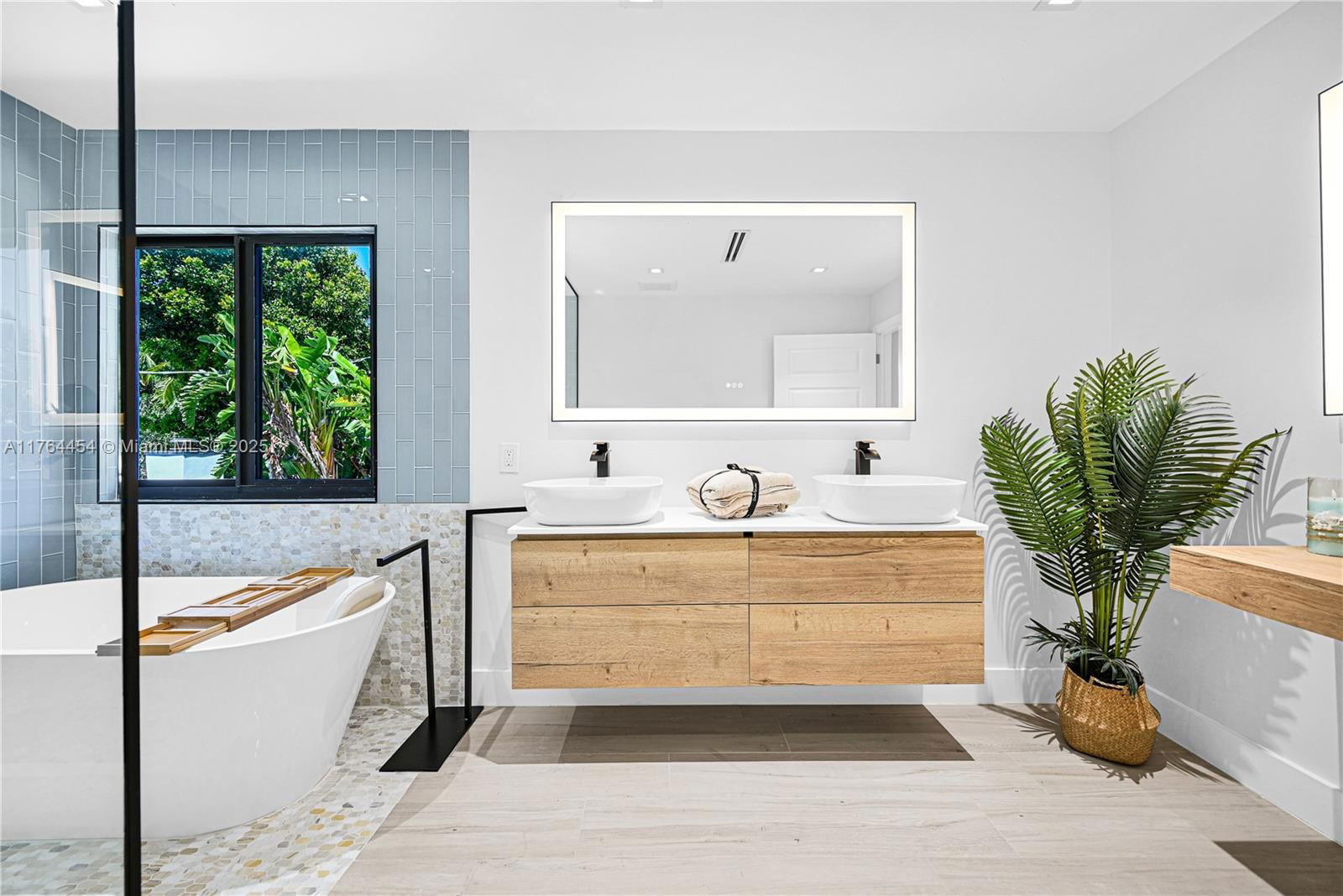 Real estate property located at 3305 15th St, Broward, Las Olas By The Sea Ext, Fort Lauderdale, FL