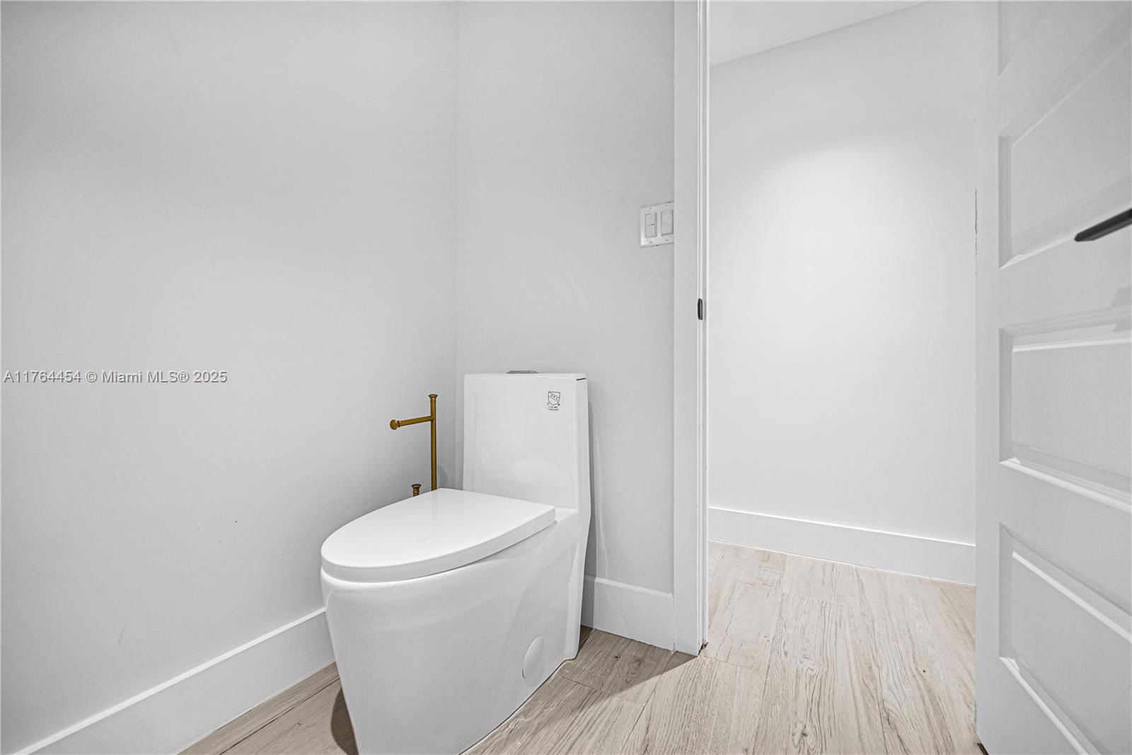 Real estate property located at 3305 15th St, Broward, Las Olas By The Sea Ext, Fort Lauderdale, FL