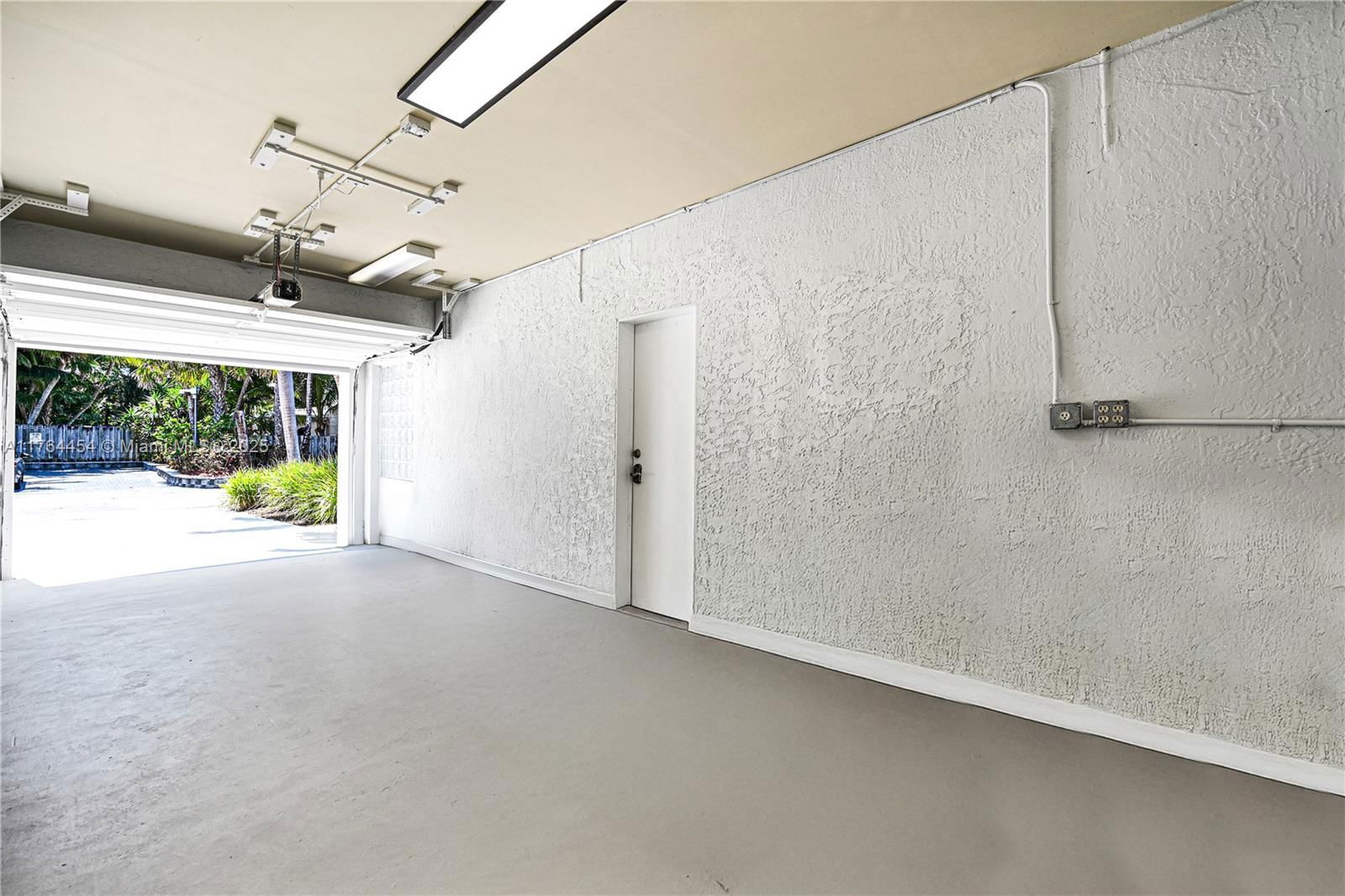 Real estate property located at 3305 15th St, Broward, Las Olas By The Sea Ext, Fort Lauderdale, FL