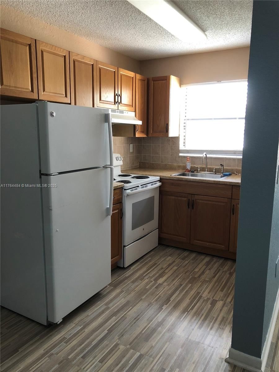 Real estate property located at 142 18th Ave #25, Miami-dade, Guernica Condo, Miami, FL