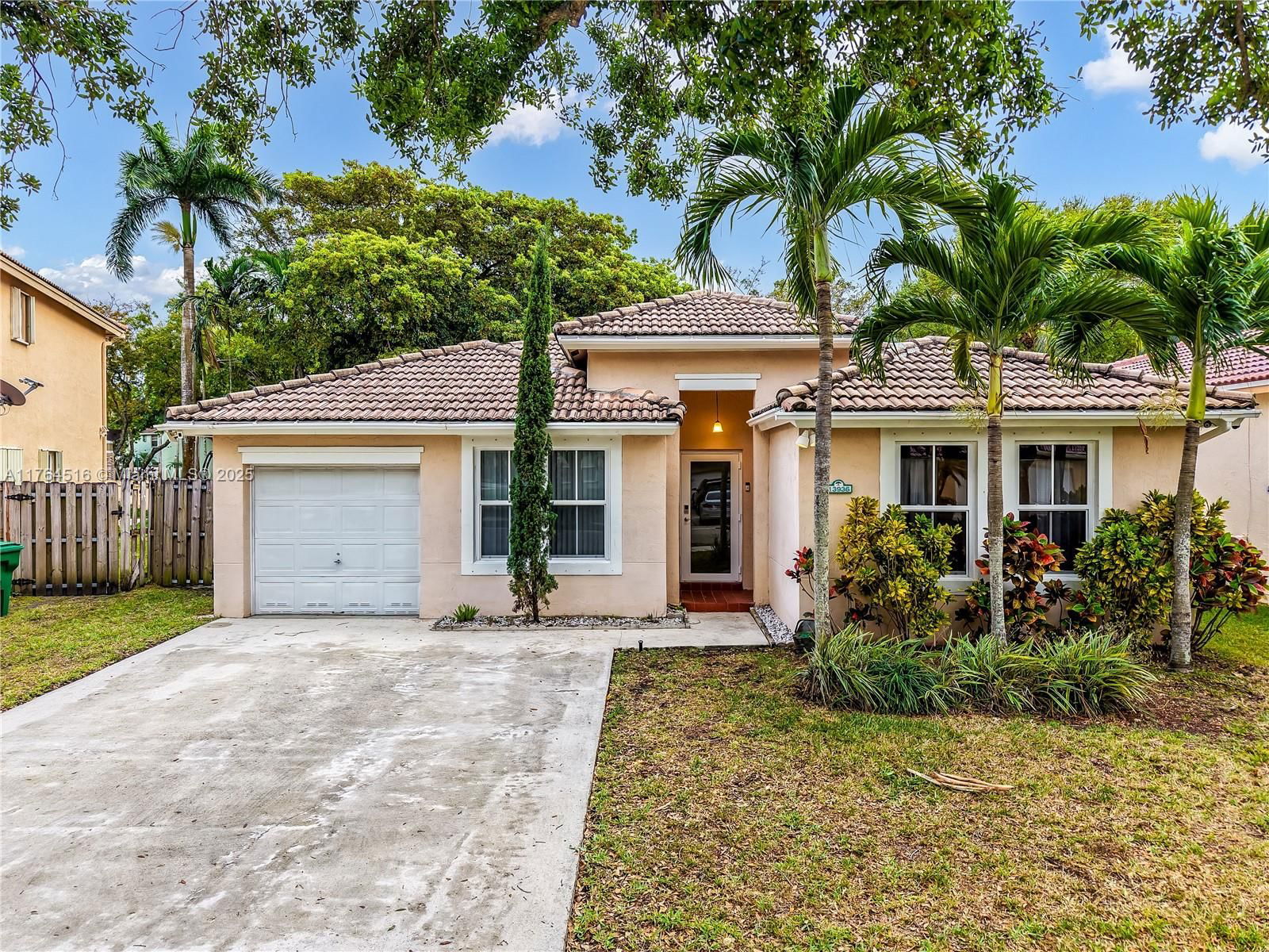 Real estate property located at 13936 Cypress Cove Cir, Broward, West Park-west Parcel, Davie, FL