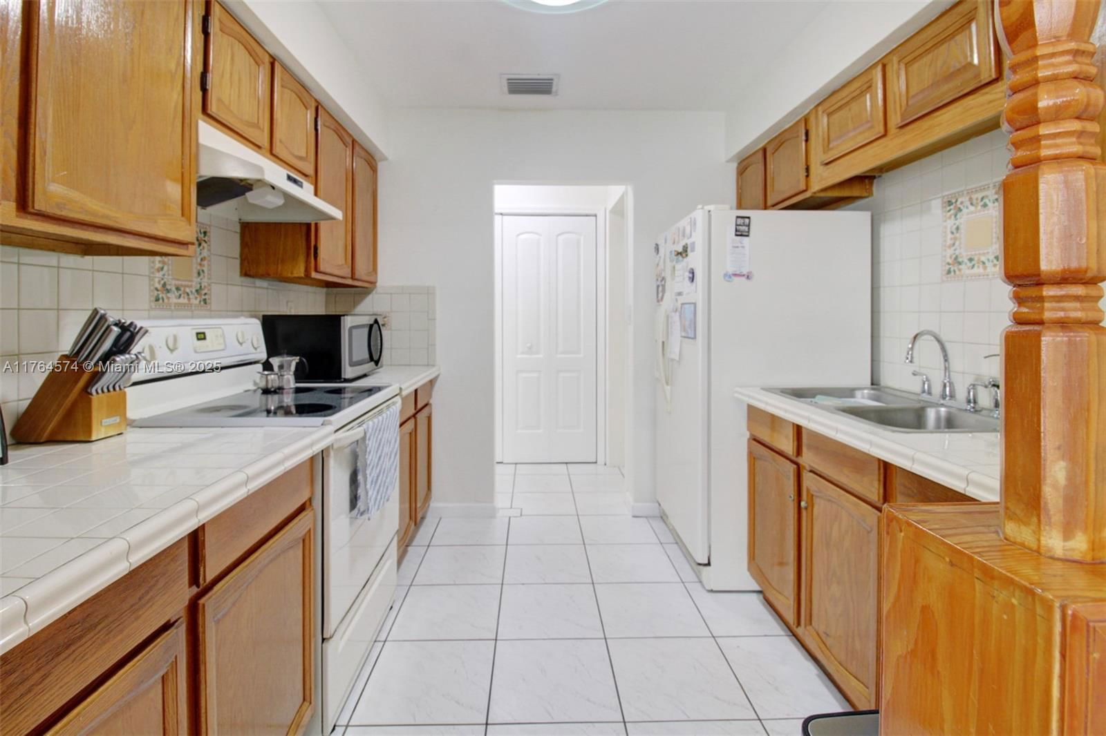 Real estate property located at 9215 44th St, Miami-dade, Ascot Park, Miami, FL