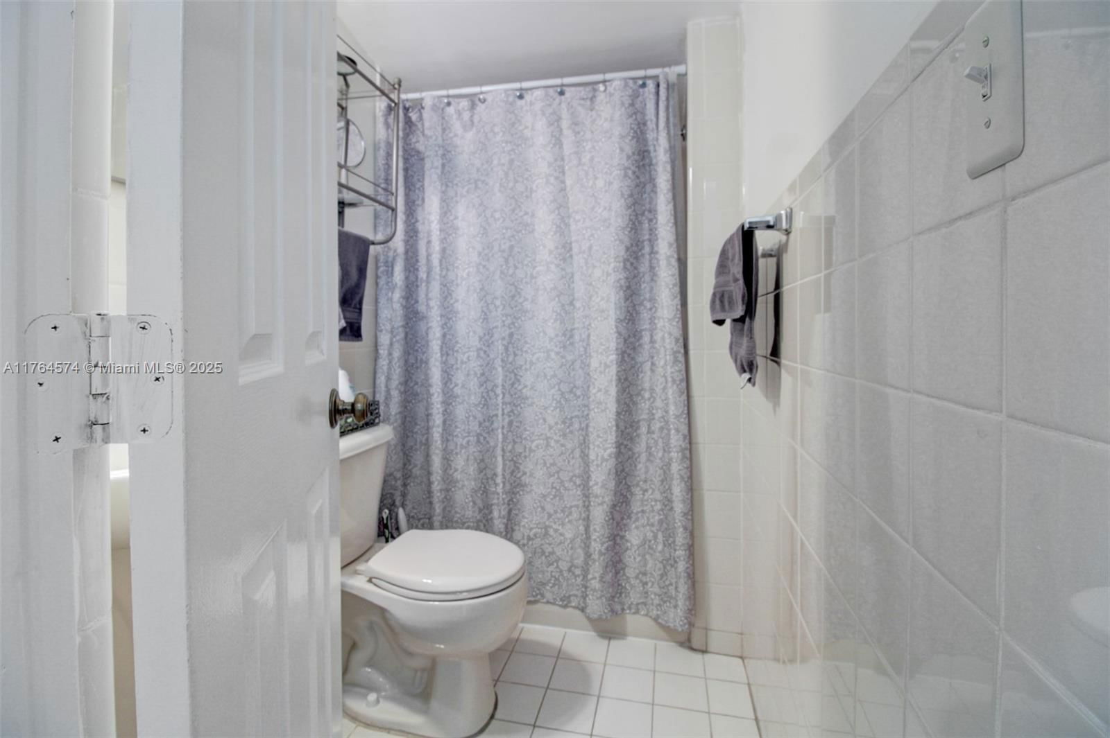 Real estate property located at 9215 44th St, Miami-dade, Ascot Park, Miami, FL