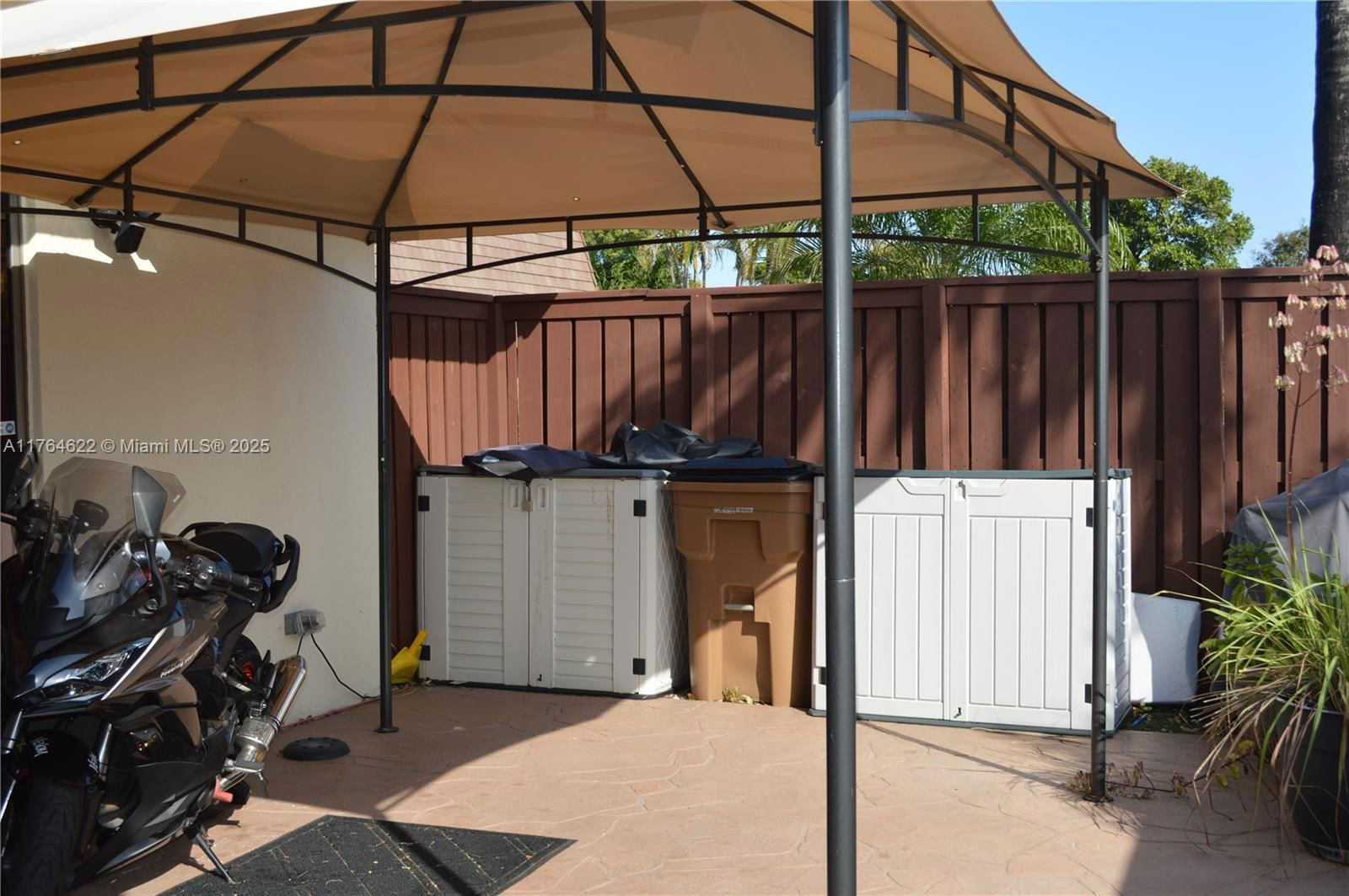 Real estate property located at 2546 15th St #2546, Broward, Courtyards Of Waterford, Deerfield Beach, FL